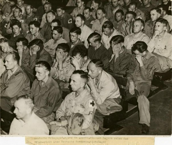 Реакция немецких солдат на фильм о концентрационных лагерях, 1945..1