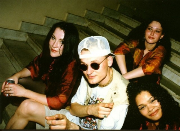 Рэперы 1990-х...

..3