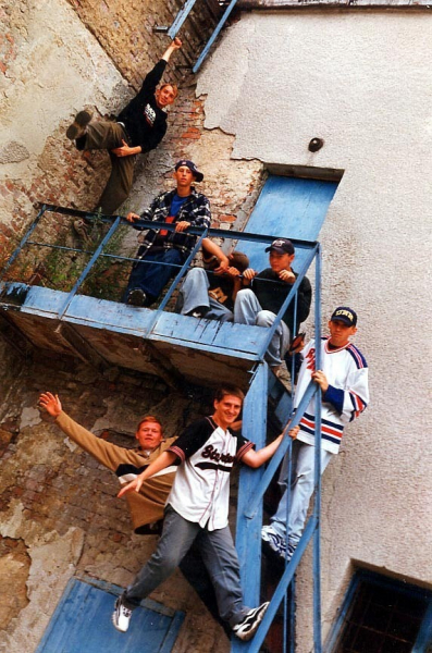 Рэперы 1990-х...

..8
