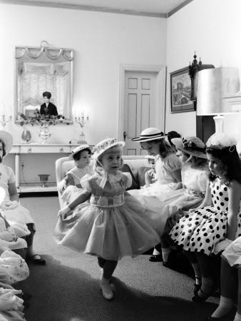 Школа очарования для юных леди от 5 до 12 лет... 1950-е

Больше..1