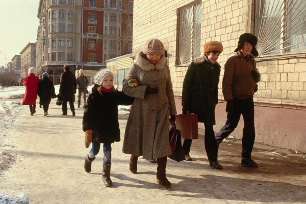 Советская Москва в цвете.

..6