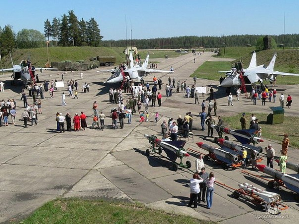 Юбилейное мероприятие, посвященное 65-летию 790-го ИАП ПВО
Аэродром..0