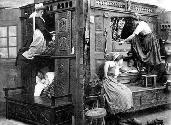 Спальня для горничных. 
Англия, 1843 год.

..0