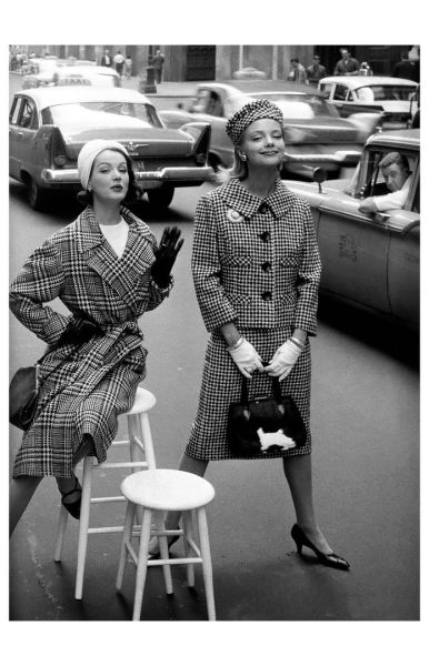 Уильям Хэлбёрн: модный глянец 1950-60-х… на фоне авто.

Больше..5