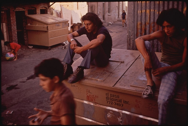 Жизнь подростков в Эль-Пасо, Техас, 1972 год.

Больше исторических..4