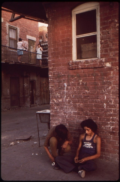 Жизнь подростков в Эль-Пасо, Техас, 1972 год.

Больше исторических..7