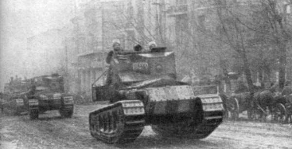 Британские танки в Новороссийске.

Лёгкие английские танки Mk.А..0