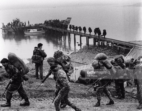 Фолклендские острова, 1982 год.

..4