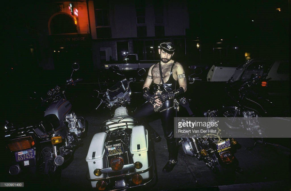 Гей-сообщество в Сан-Франциско, 1981 год.

..4