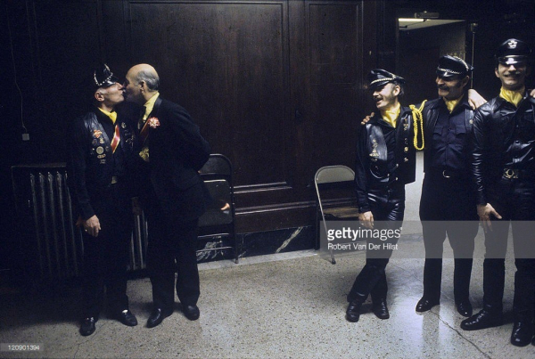 Гей-сообщество в Сан-Франциско, 1981 год.

..7