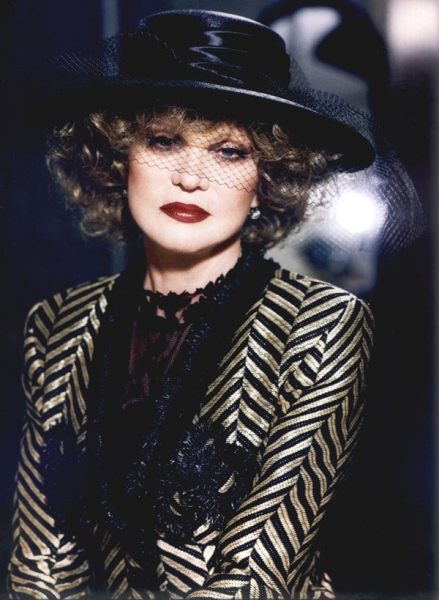 Людмила Гурченко.

..7