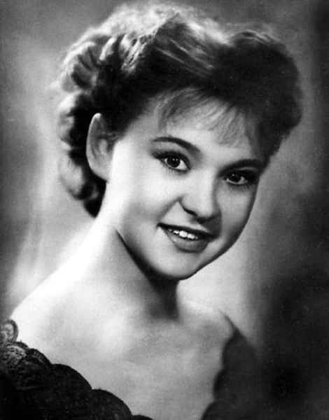 Людмила Гурченко.

..1