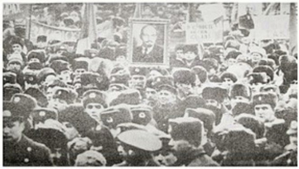 Митинг за сохранение СССР. УССР, Чернигов, 17 марта 1991 года.

Больше..0