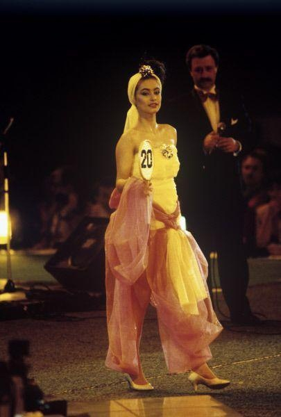 Первый конкурс красоты «Московская красавица — 88». Победитель:..4