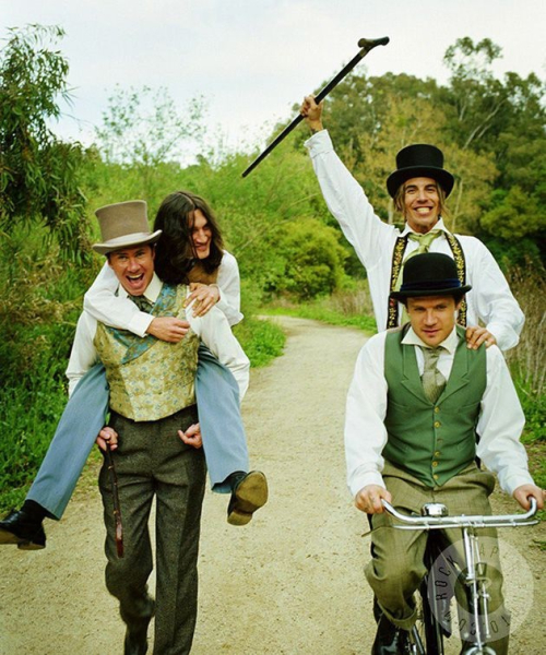 Red Hot Chili Peppers, 1999 год.

..0