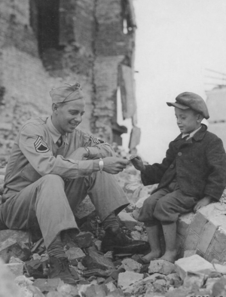 В 1943 году в Касабланке была одобрена директива, которая ставила..8