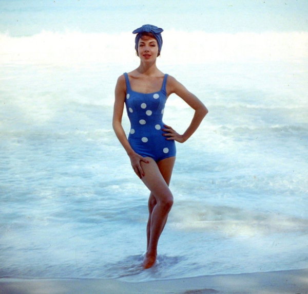 Cuba Beach Fashions by Gordon Parks '1958

..0