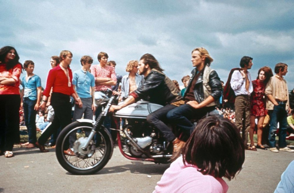 Isle of Wight Festival, Англия, 1969 год.
Фотограф: David Hurn.

Больше исторических..7