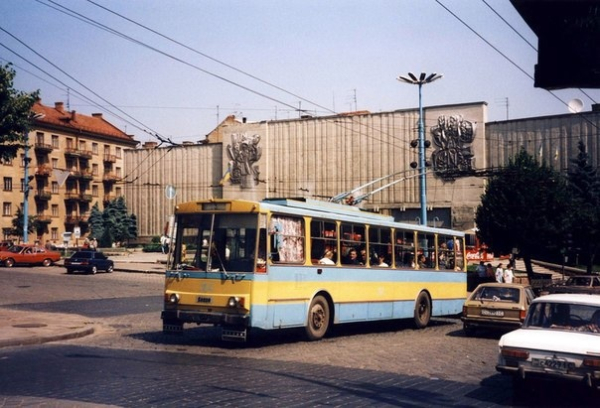 Ярослав Веселы, Ааре Оландер.

Черновцы, 1998 год.

Больше..6