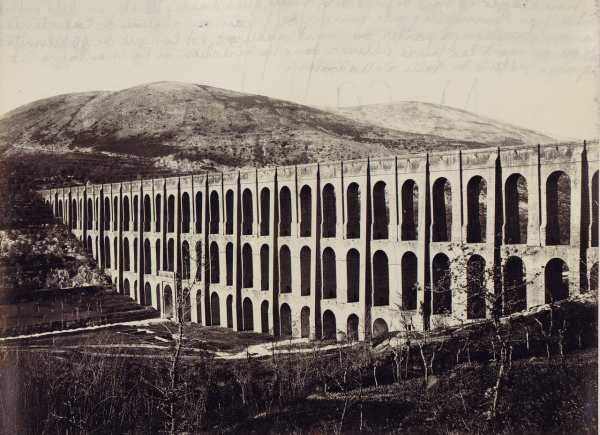 Королевский дворец — самое большое здание, возведённое в Европе..1