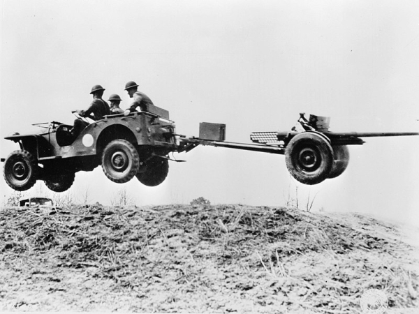 На полевых испытаниях в Северной Каролине, 1941 год.

Больше..0