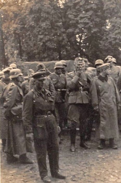 Офицеры вермахта и Красной армии на параде советской и..0