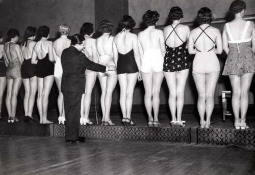 Отбор девушек для шоу на Бродвее.

1937 год.

Больше исторических..0