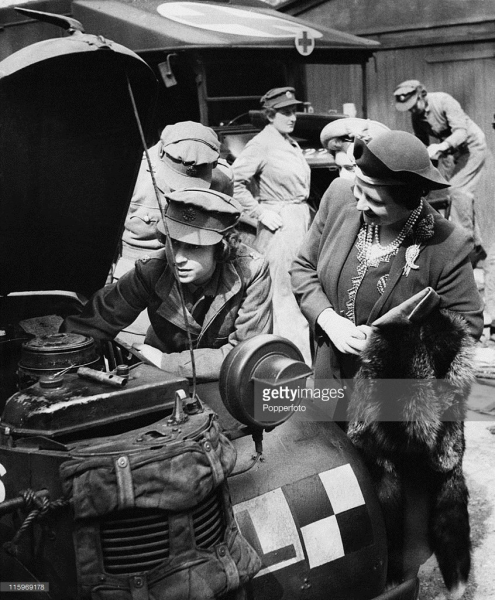 Принцесса Елизавета и королева Елизавета, Камберли,..0