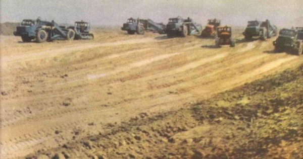 Строительство Днепровского канала в Крым, 1963 год

Больше..3
