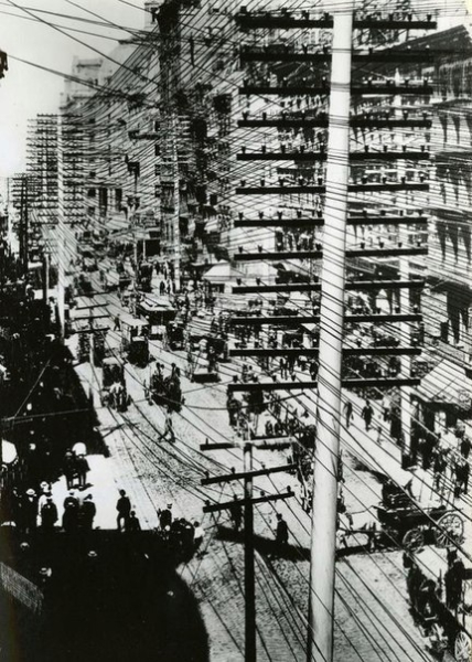 Телефонные линии Нью-Йорка, США, 1903 год.

..0