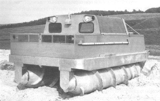 ЗИЛ-29061 (ПЭМ-1М ) — шнекороторный снегоболотоход..4