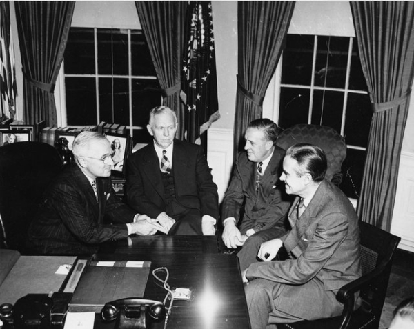 26.03.1948 Министерство торговли США ограничило экспорт..0
