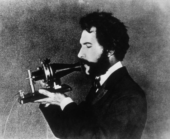 27.03.1893 — Начала работу первая в мире телефонная компания..0