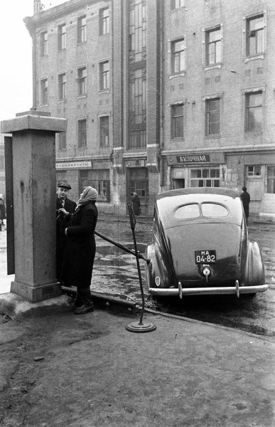 Бензоколонка на Плющихе. Москва. СССР. 1947 г. 

Больше исторических..0