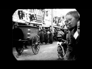 Интересная подборка киносъемок на улицах Токио: 1913-1915 годы. 
С..0