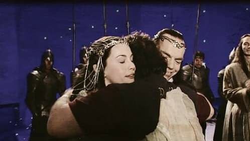 Я вижу вам зашли редкие фотографии со съемок 