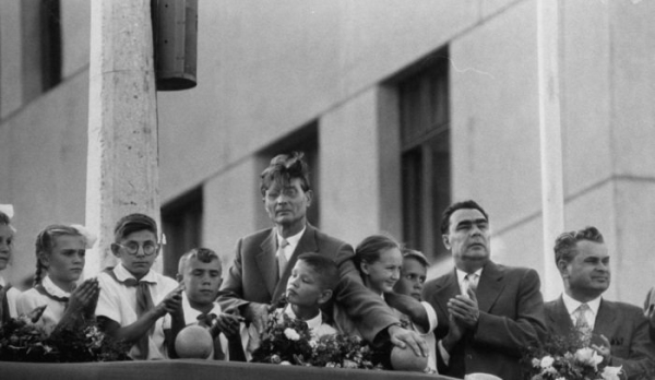 Леонид Брежнев и Михаил Суслов на открытии Куйбышевской ГЭС...0