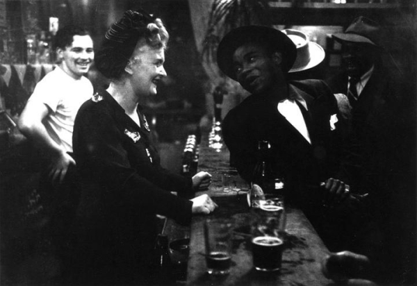 Лондон, 1940-1950 гг.

..4