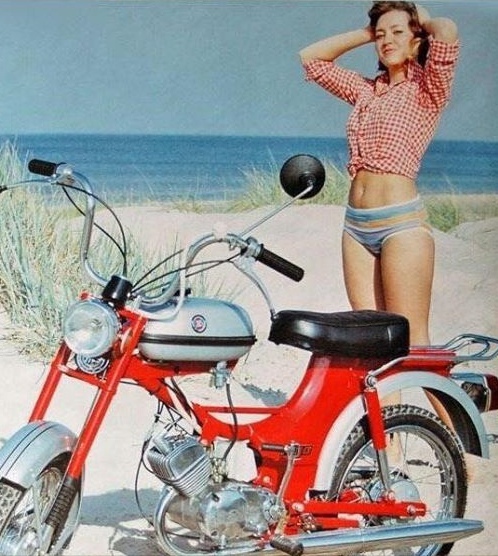 Начиная с 1970-х мотоциклы стали не роскошью, а средством..0