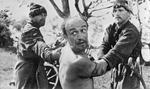 Рола́н Анто́нович Бы́ков родился 12 октября 1929 года.

Больше..4