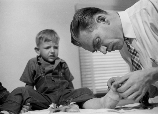 Сельский доктор в американской глубинке, 1948 г.

Больше..2