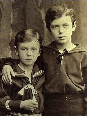 Великий князь Георг и Николай (будущий царь Николай II)...0