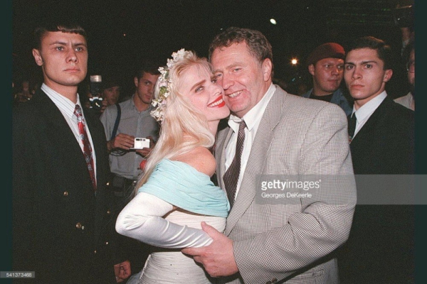 Владимир Жириновский и итальянско-венгерская порнозвезда и..0