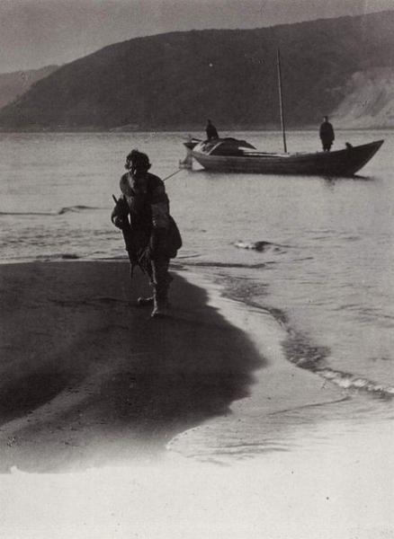 Бурлак на Волге, 1904 год

..0