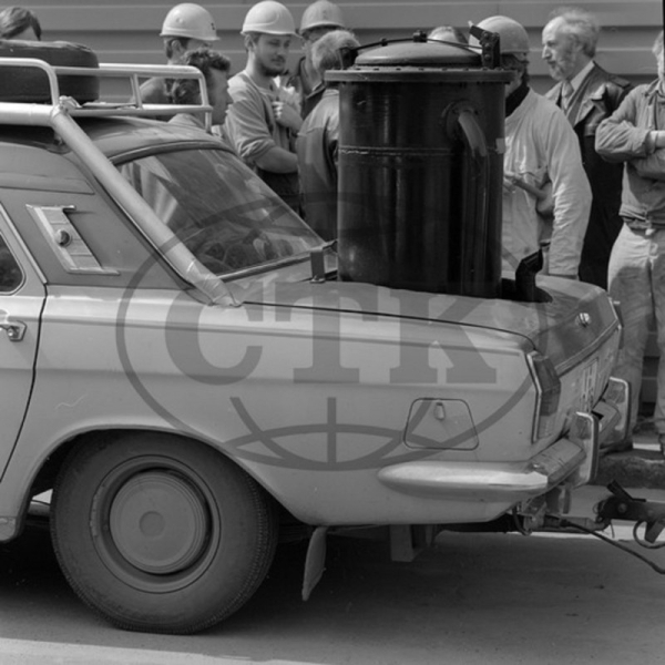 Газогенераторный легковой автомобиль ГАЗ-24 Волга, Берлин, 1983..2