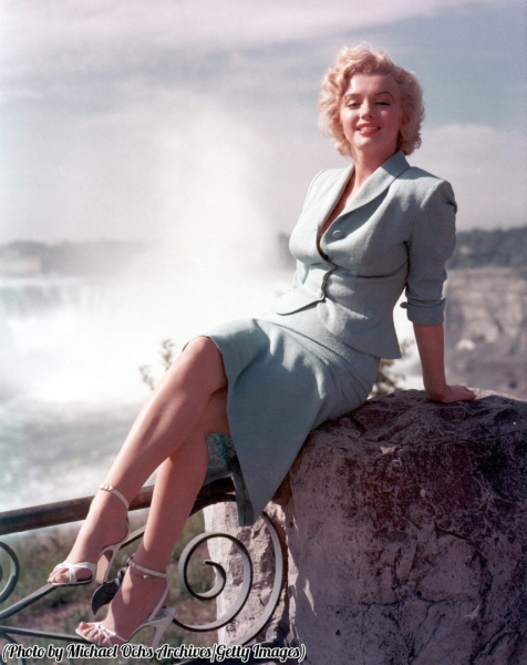 Мэрилин Монро на Ниагарским водопаде. 1953 год.

Больше..0