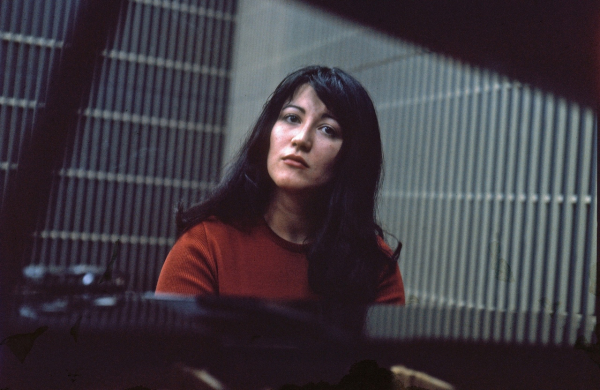 Музыкальная пауза: аргентинская пианистка Марта Аргерих.

Больше..0