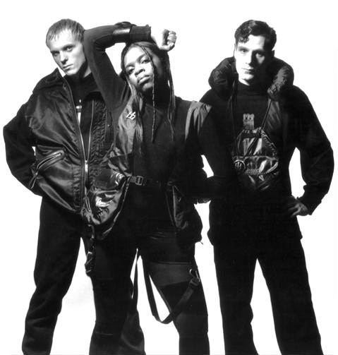 Музыкальная пауза: The Shamen.

The Shamen — британская группа,..0