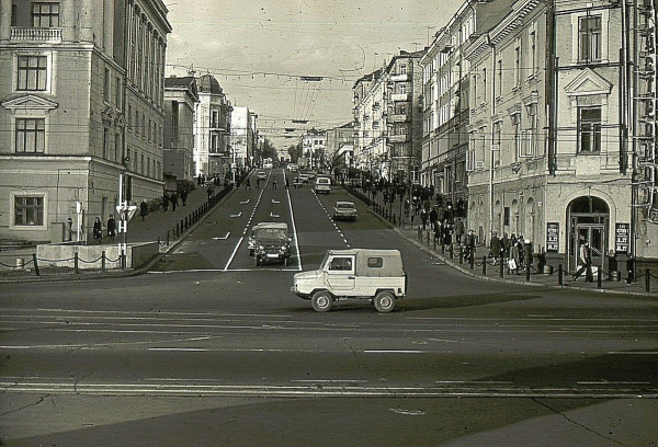Океанский проспект. Владивосток. СССР. 1982–1984.

Больше..0