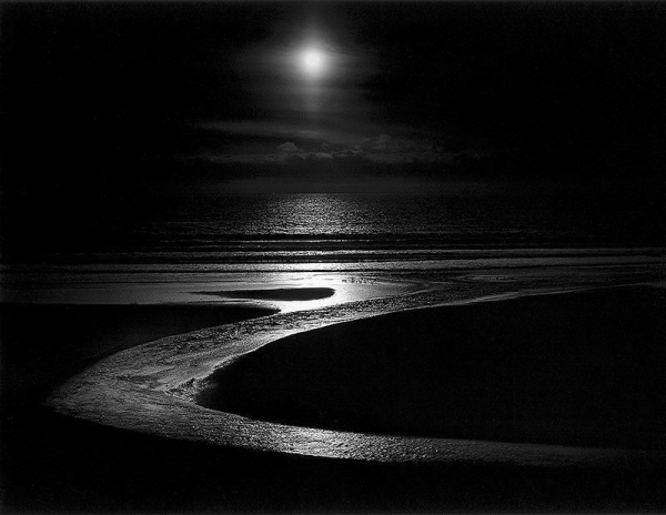 Работы американского фотографа Wynn Bullock (1902-1975).

Больше..0